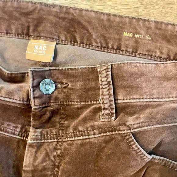 MAC Dream Slim Velvet in Fawn Brown Jeans - Picture 6 of 8